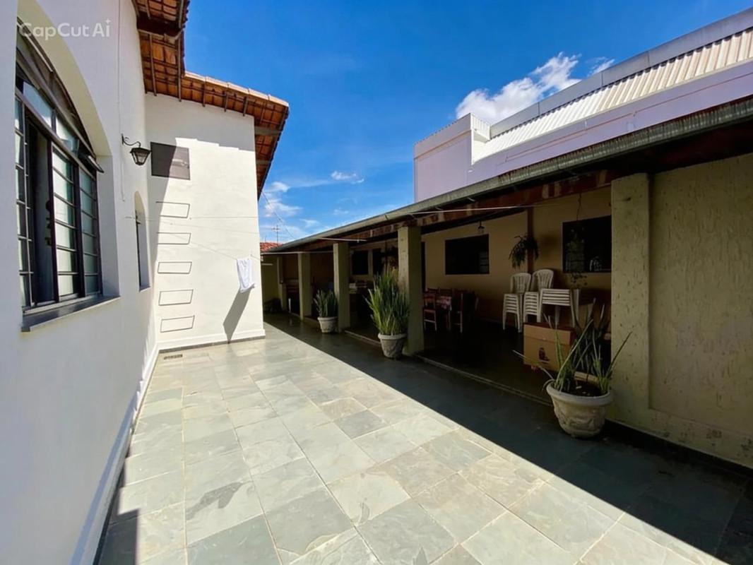 Casa, Ouro Preto, 4 Quartos, 3 Vagas, 1 Suíte
