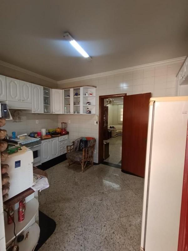 Casa, Piratininga (venda Nova), 6 Quartos, 4 Vagas, 1 Suíte