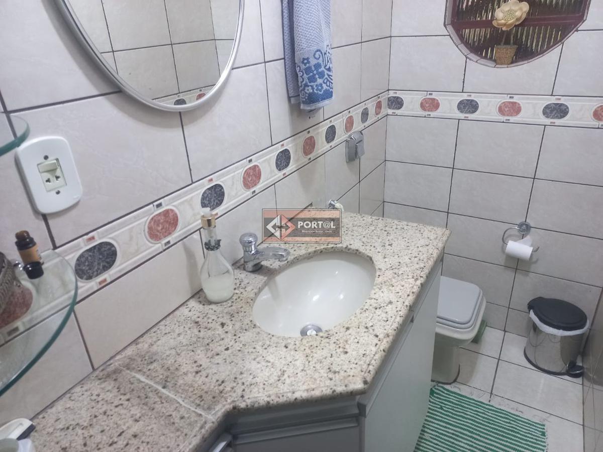 Casa, Vila Clóris, 4 Quartos, 5 Vagas, 1 Suíte
