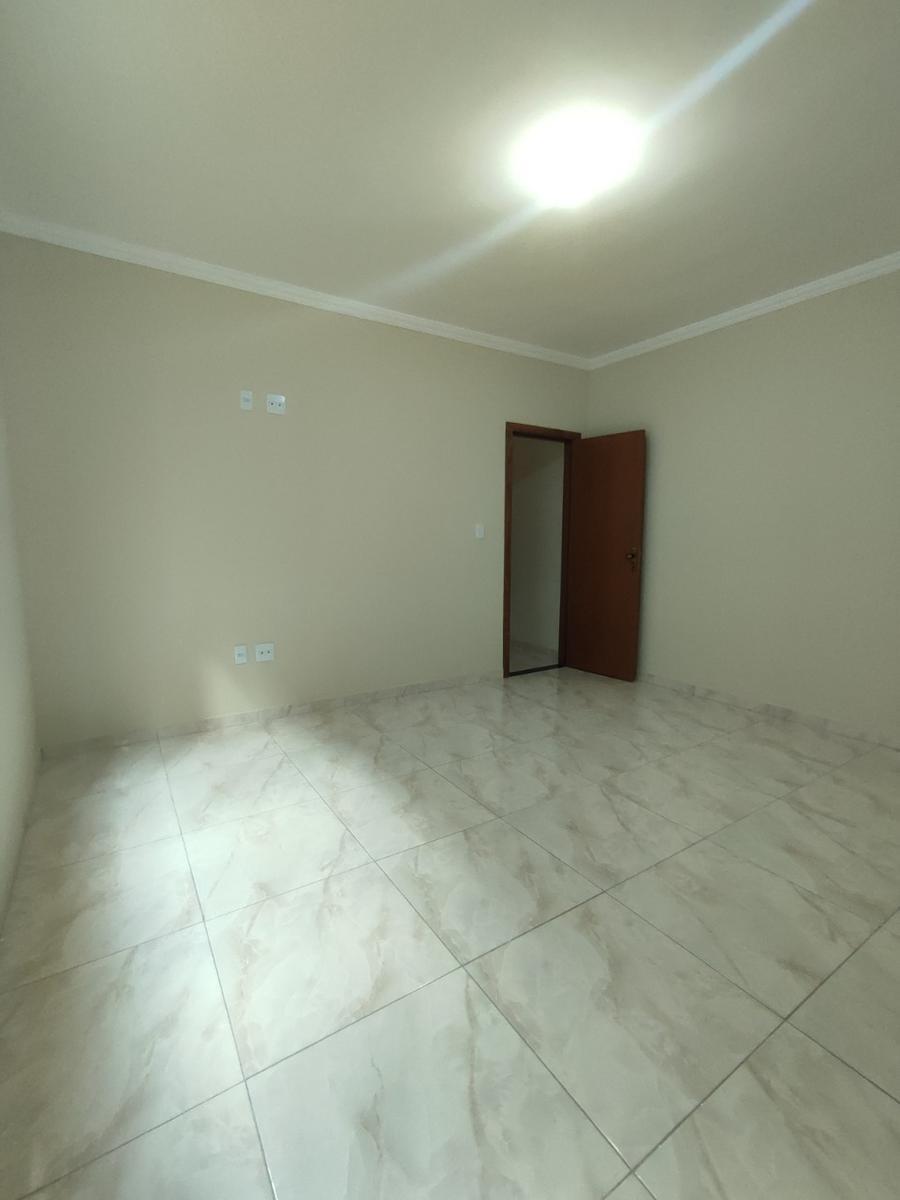 Casa, Céu Azul, 3 Quartos, 4 Vagas, 1 Suíte