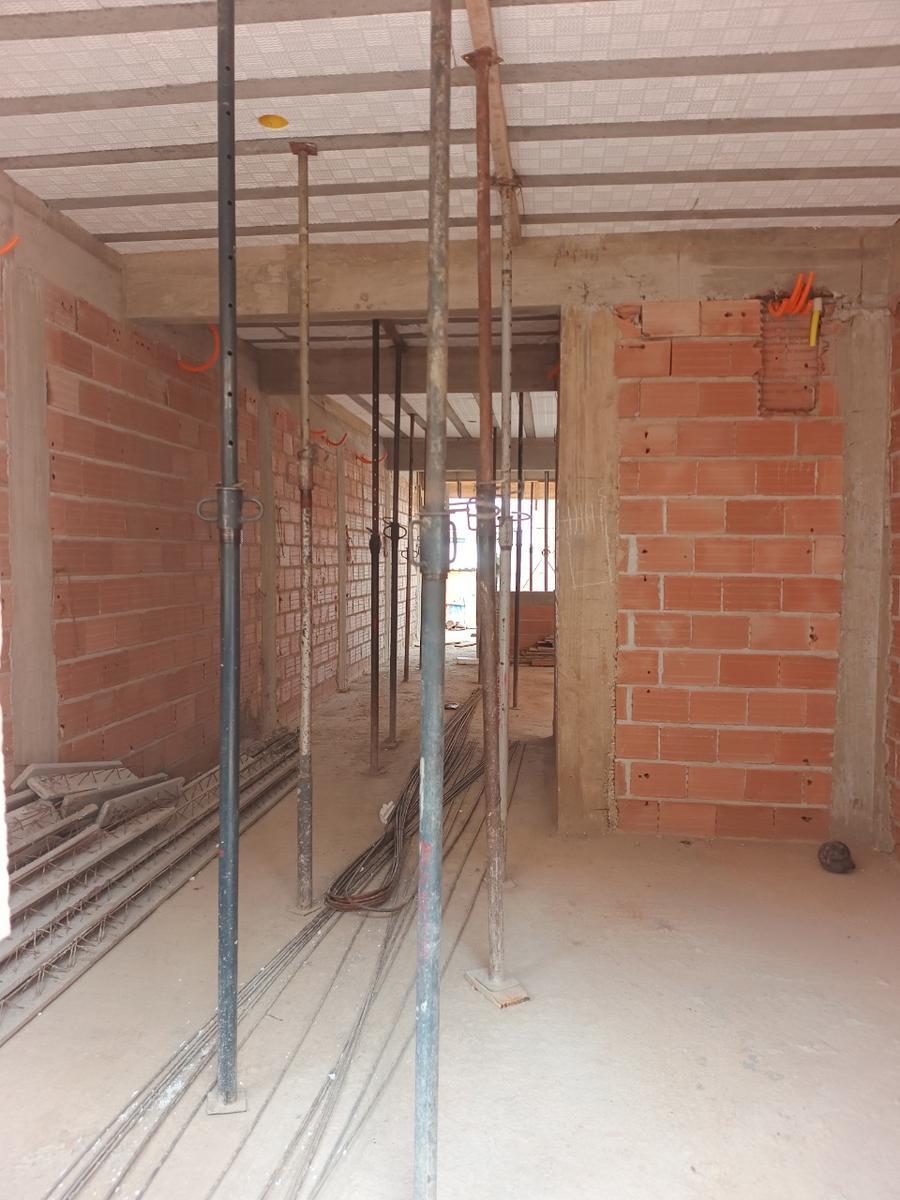 Casa, Europa, 3 Quartos, 2 Vagas, 1 Suíte