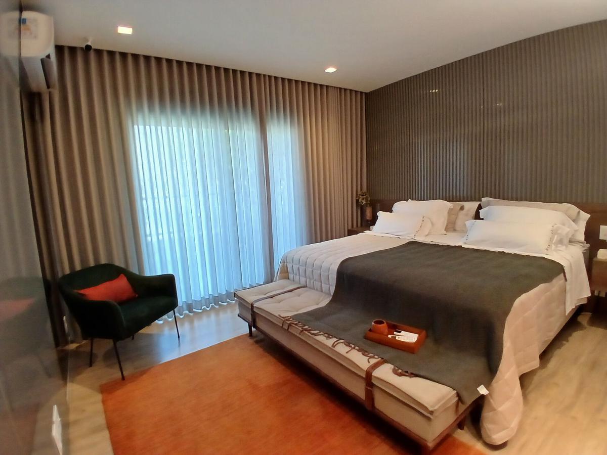 Apartamento, Funcionários, 3 Quartos