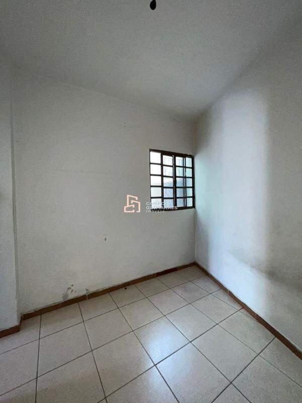 Casa, Parque Turistas, 2 Quartos, 1 Vaga