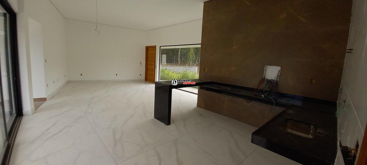 Casa, Campinho, 3 Quartos, 4 Vagas, 3 Suítes