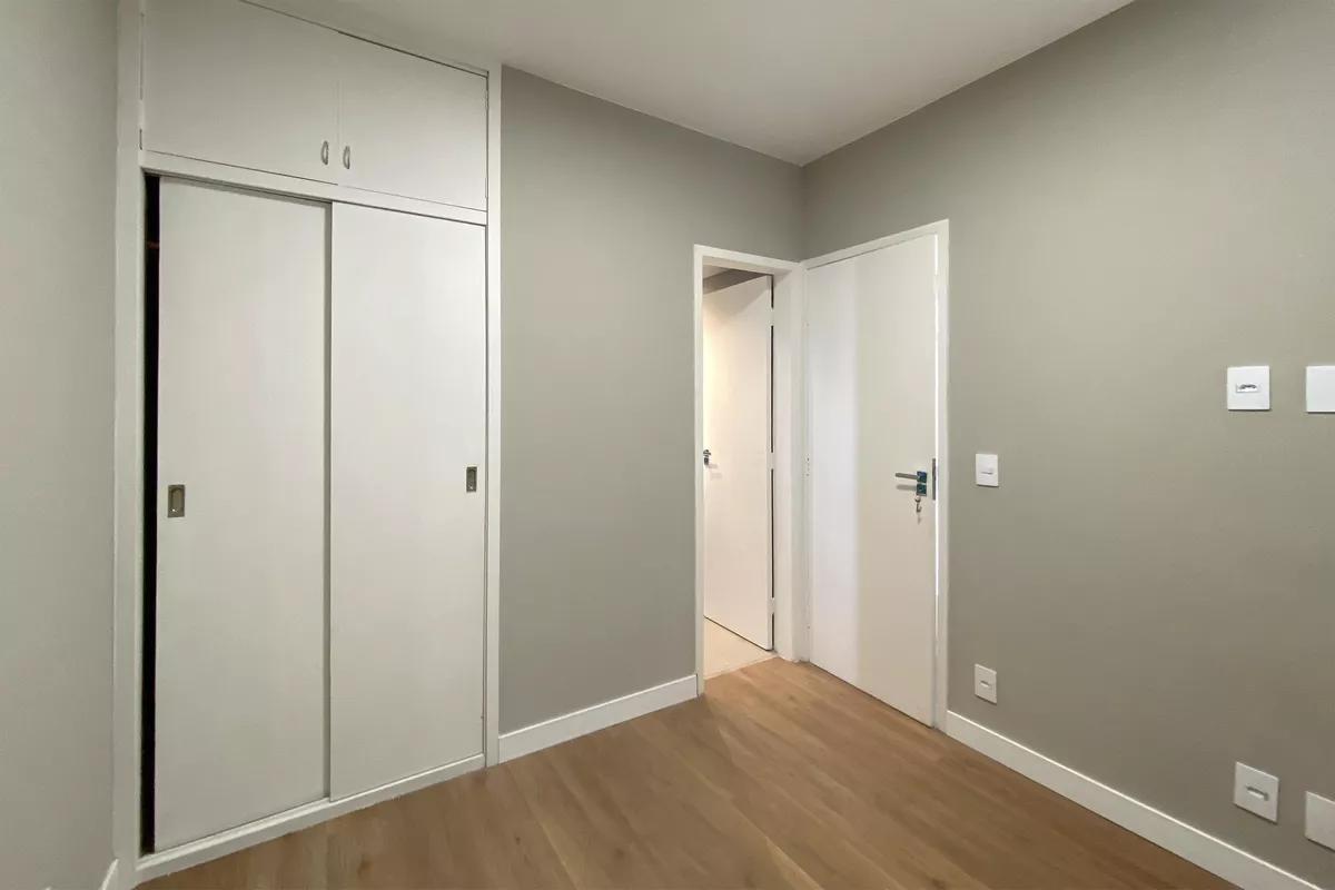Apartamento, Vila Paris, 2 Quartos, 2 Vagas, 2 Suítes