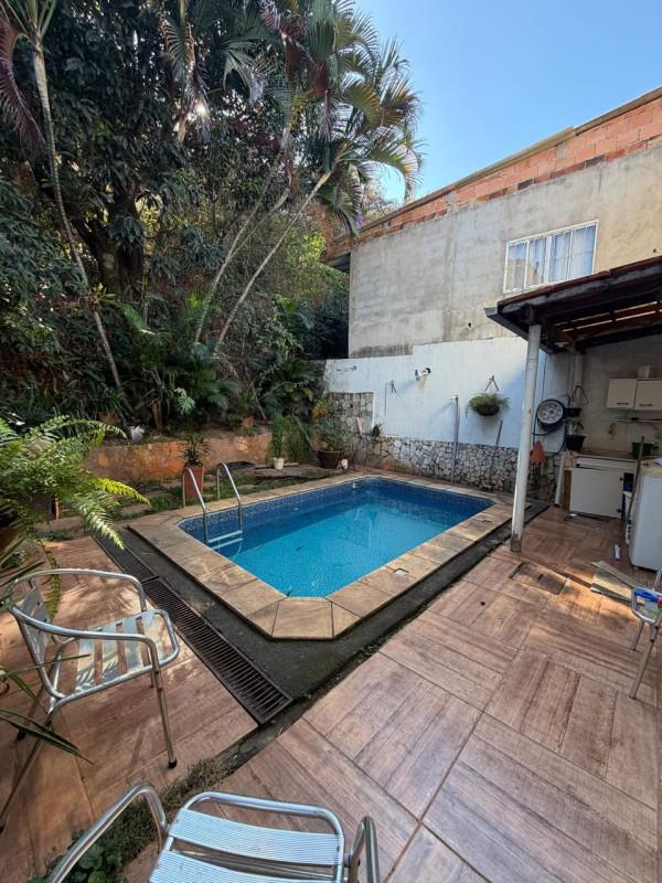 Casa, Teixeira Dias (barreiro), 3 Quartos, 2 Vagas, 1 Suíte