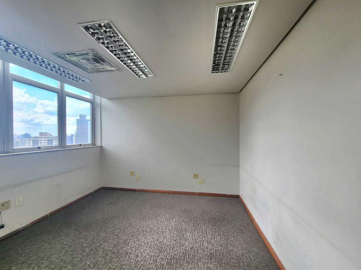 Sala, Funcionários, 0 Quarto, 11 Vagas