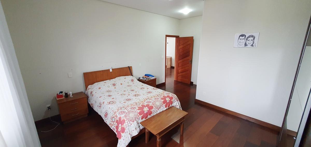 Prédio, Ana Lúcia, 3 Quartos, 2 Vagas, 1 Suíte