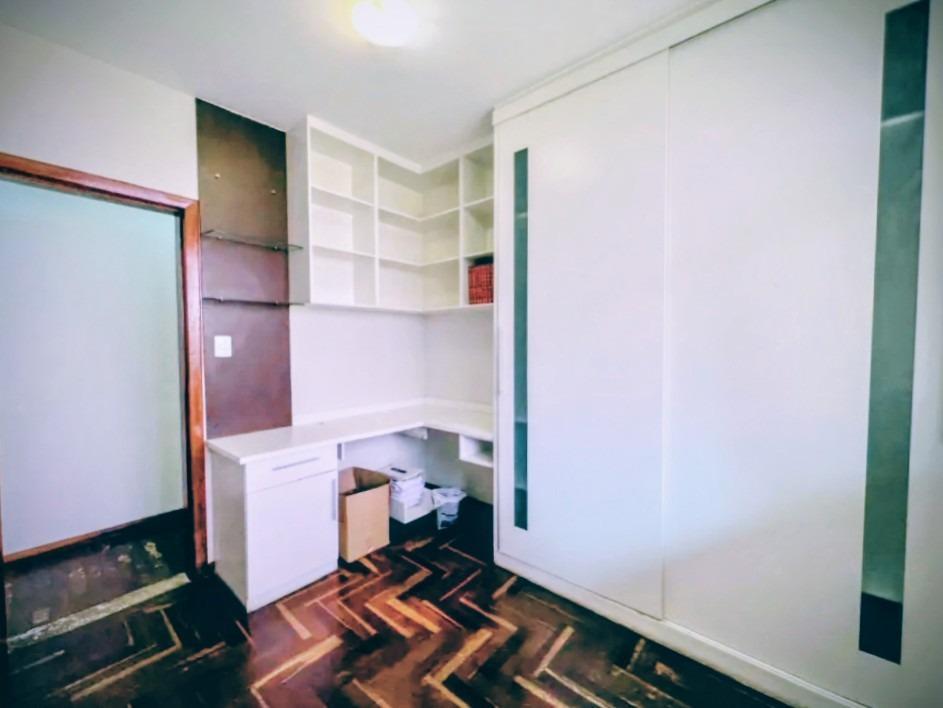 Casa, Castelo, 3 Quartos, 2 Vagas, 1 Suíte