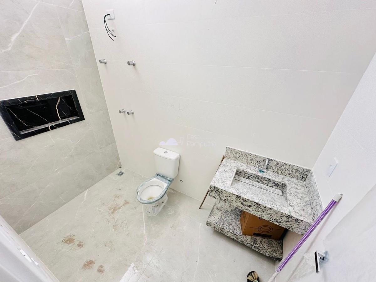 Casa, Candelária, 2 Quartos, 2 Vagas, 1 Suíte