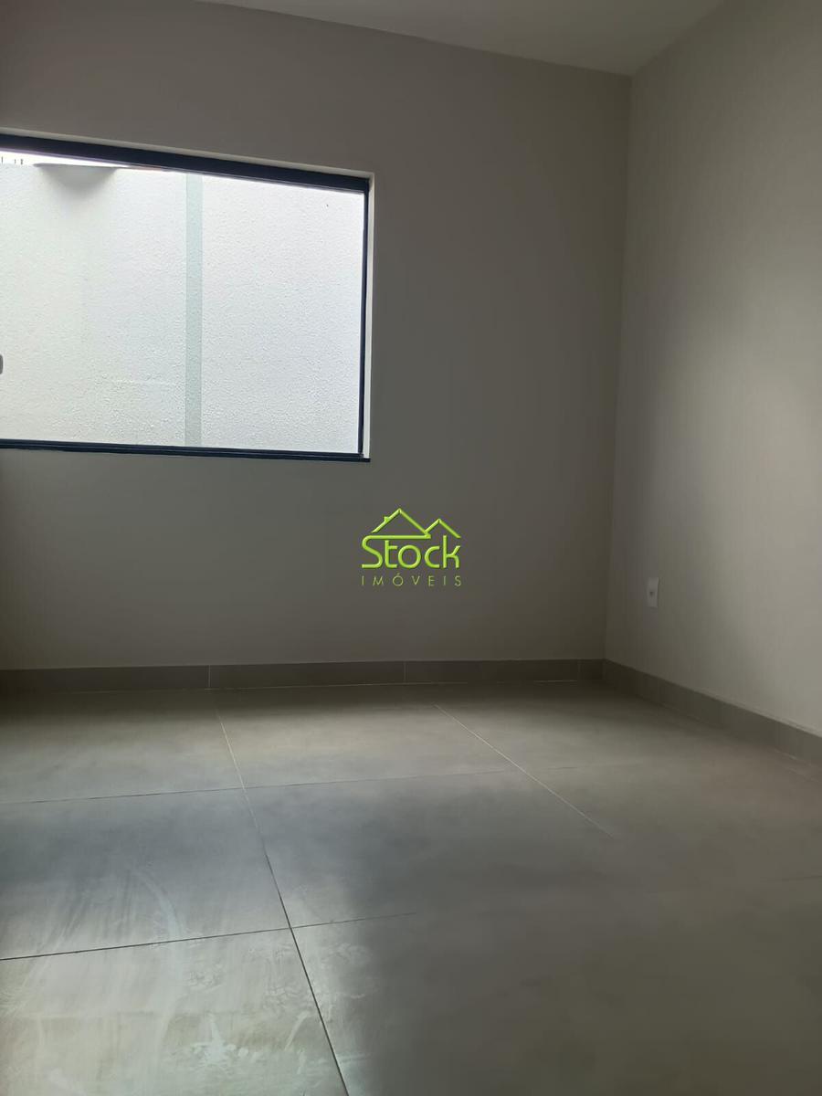 Casa, Jardim Imperial, 3 Quartos, 2 Vagas, 1 Suíte