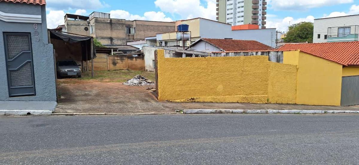 Lote, Centro, 0 Quarto, 0 Vaga