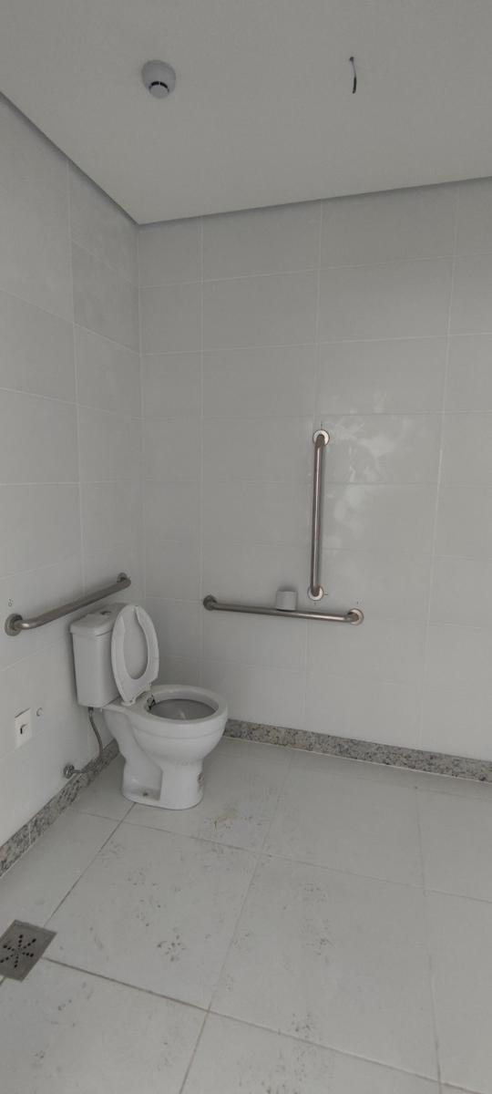 Andar, Centro, 0 Quarto, 2 Vagas