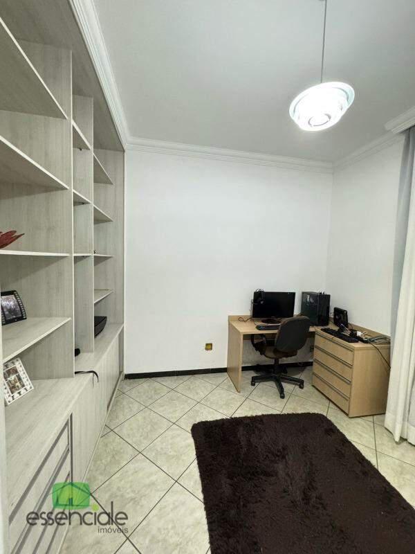Casa, Jardim Industrial, 5 Quartos, 5 Vagas, 1 Suíte