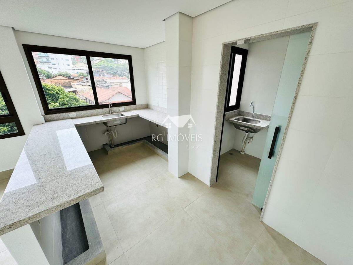Apartamento, Barreiro, 3 Quartos, 2 Vagas, 1 Suíte