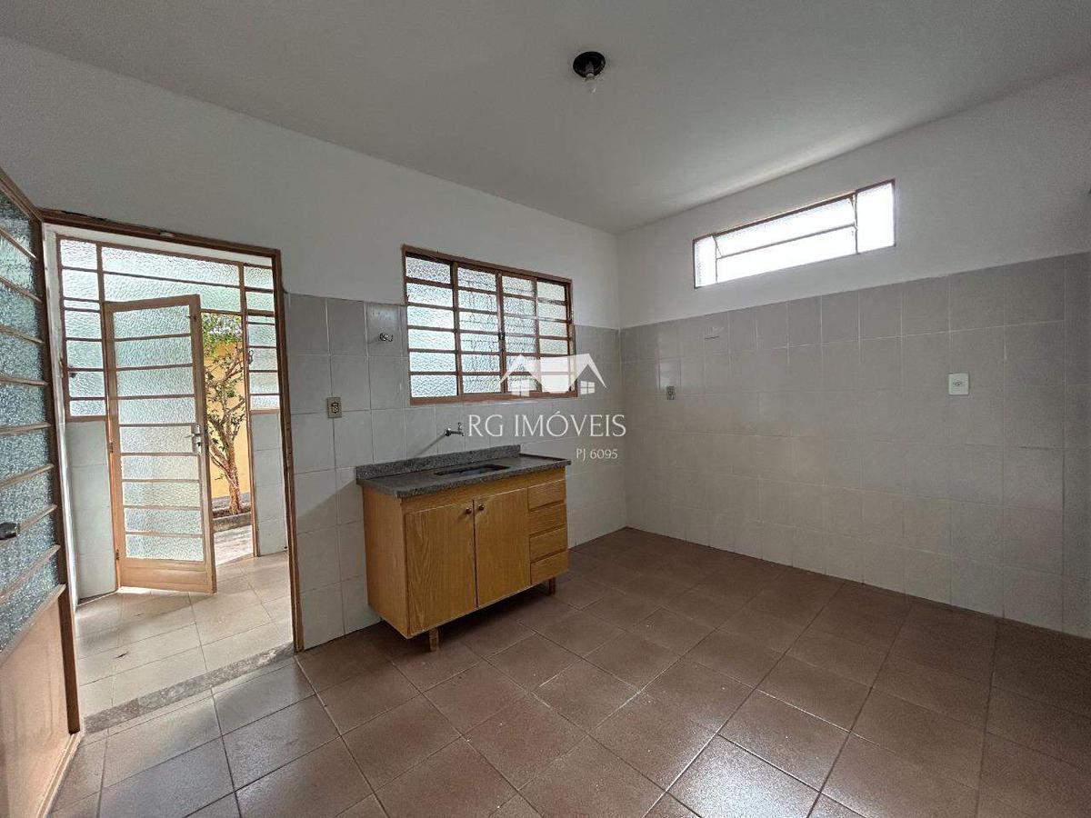 Casa, Betânia, 3 Quartos, 2 Vagas, 1 Suíte