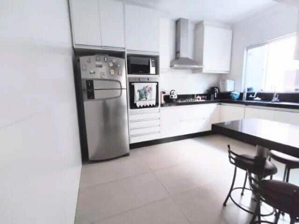 Casa, Esplanada, 4 Quartos, 2 Vagas, 1 Suíte