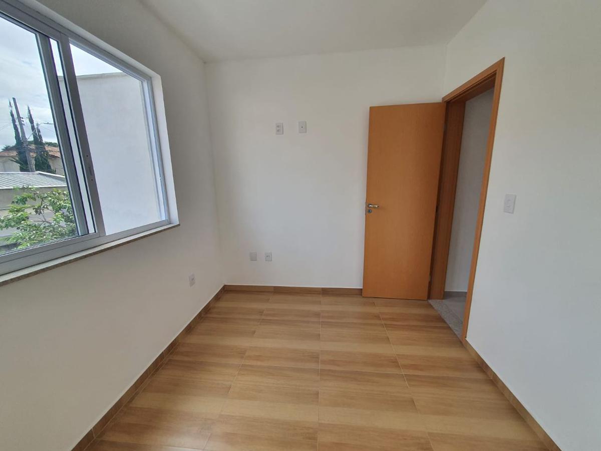 Casa, Santa Mônica, 2 Quartos, 1 Vaga
