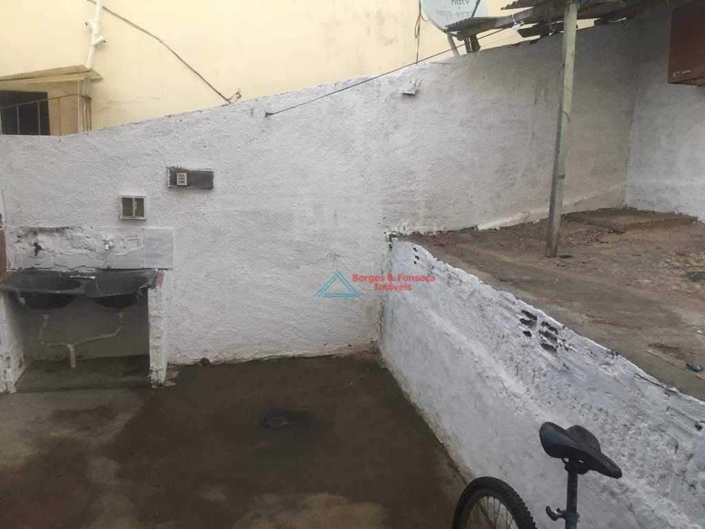 Casa, Centro, 2 Quartos, 0 Vaga