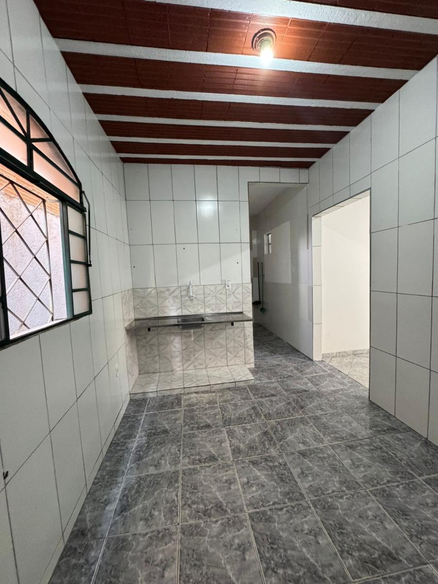 Casa, Céu Azul, 2 Quartos, 0 Vaga