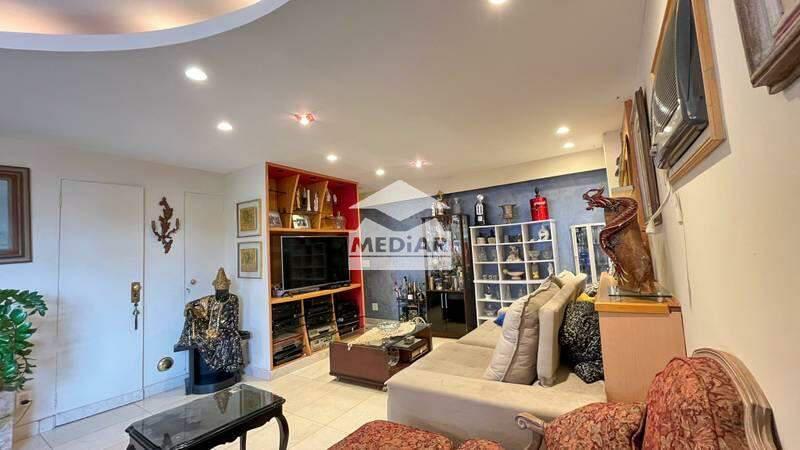 Apartamento, Funcionários, 4 Quartos, 2 Vagas, 1 Suíte