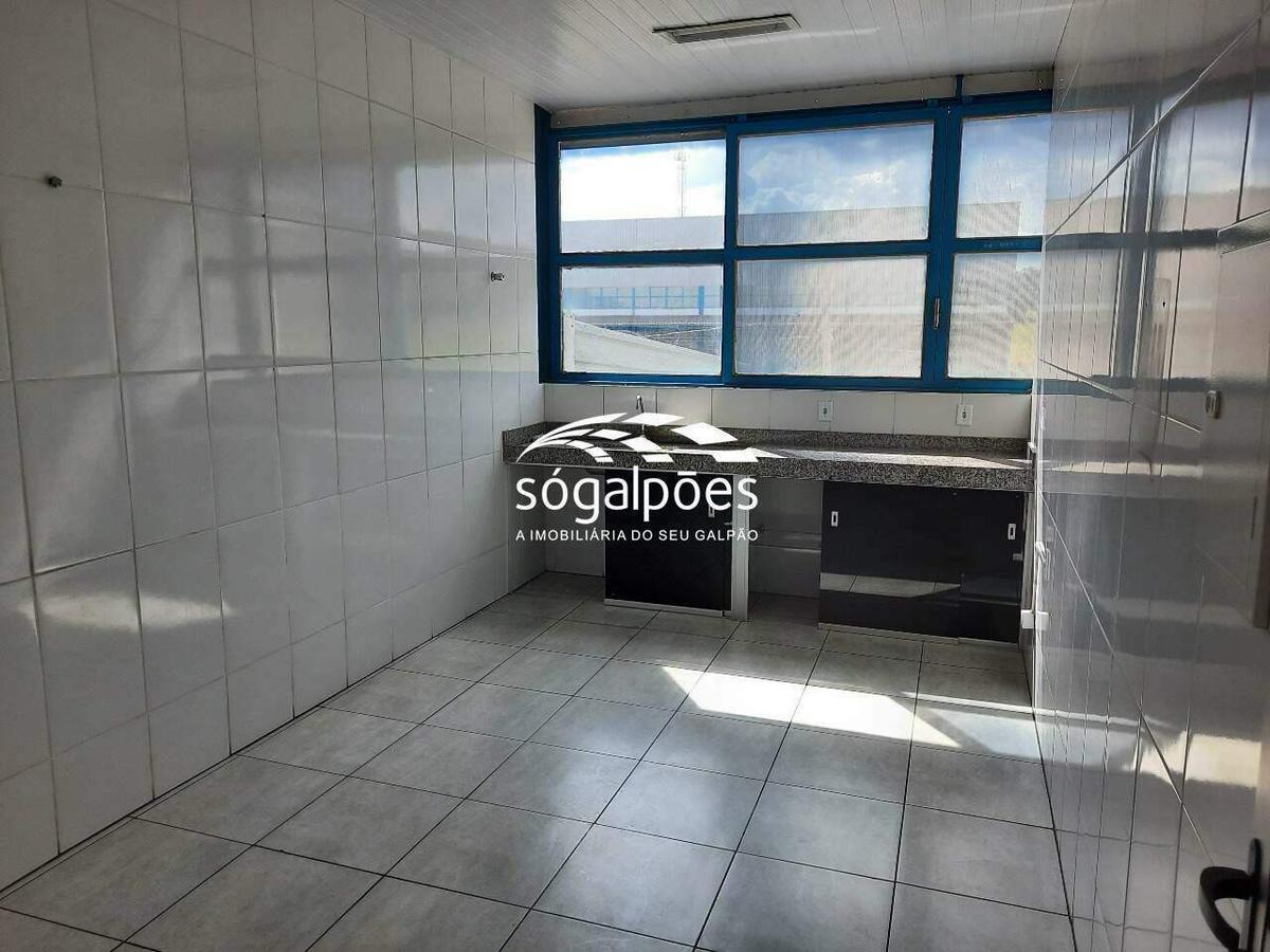 Galpão, Bandeirinhas, 4 Vagas