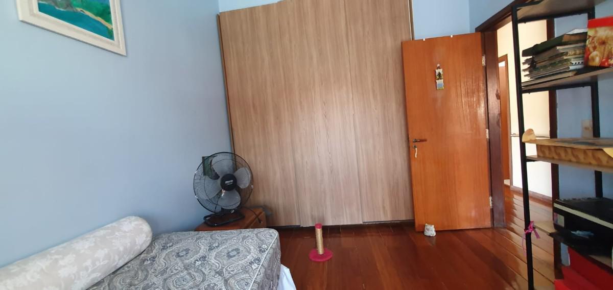 Casa, João Pinheiro, 5 Quartos, 4 Vagas, 1 Suíte