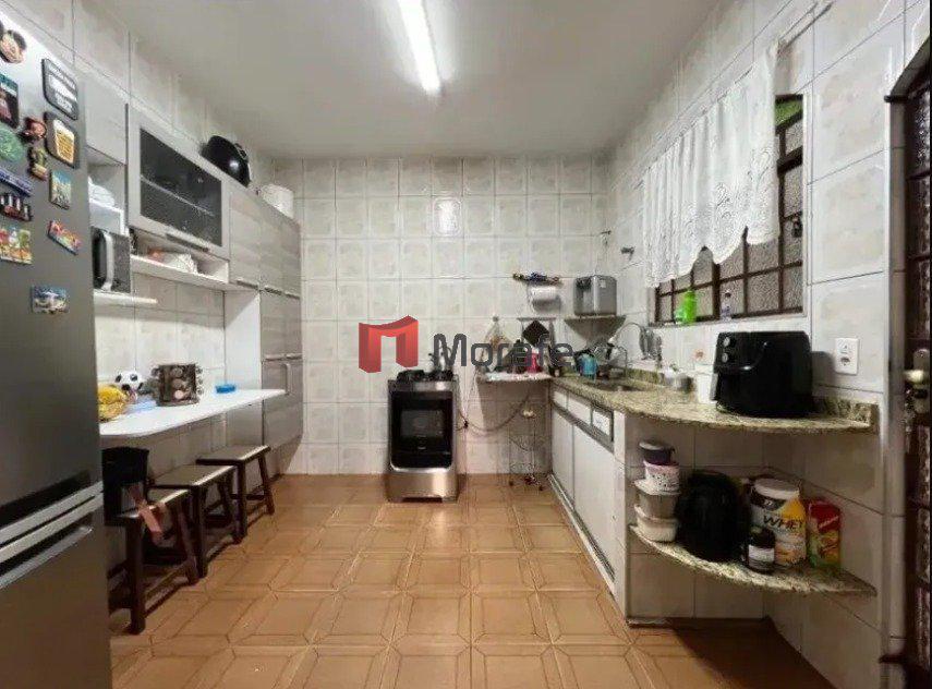 Casa, Itapoã, 4 Quartos, 2 Vagas, 1 Suíte