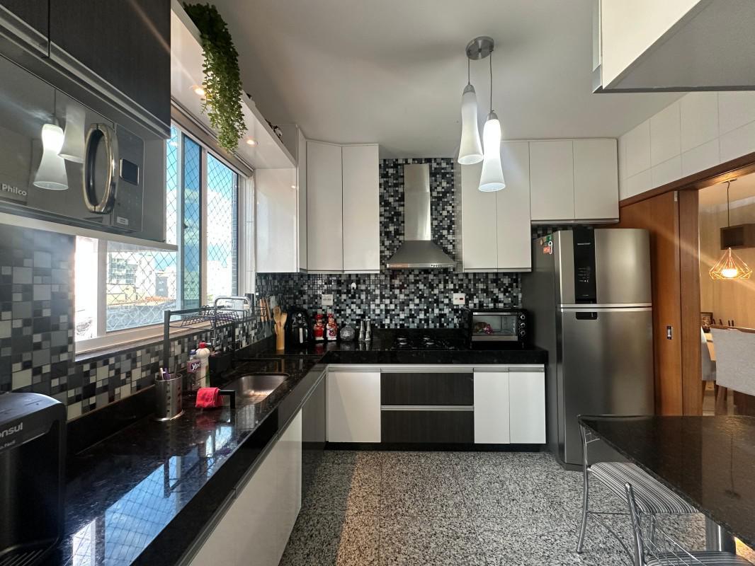 Apartamento, Sagrada Família, 3 Quartos, 2 Vagas, 1 Suíte