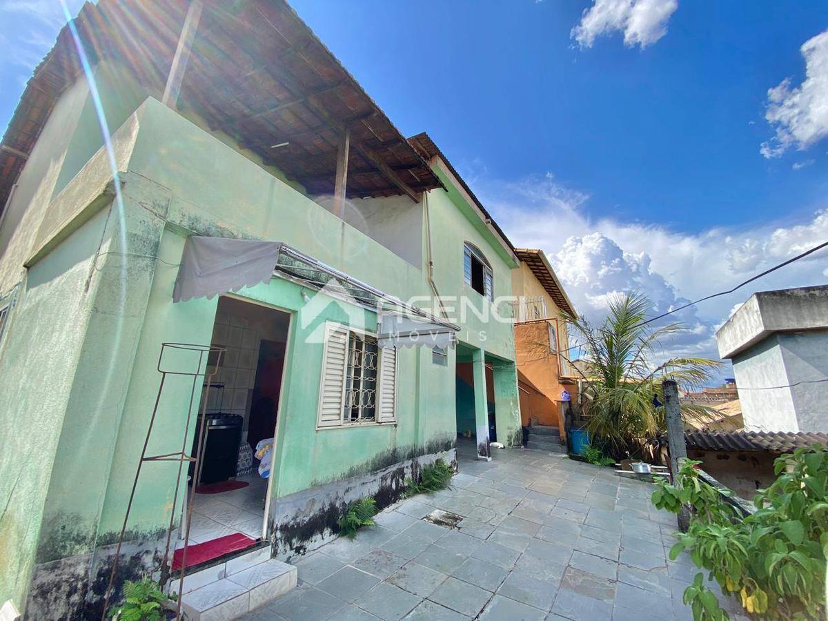 Casa, Santa Maria, 6 Quartos, 0 Vaga, 0 Suíte