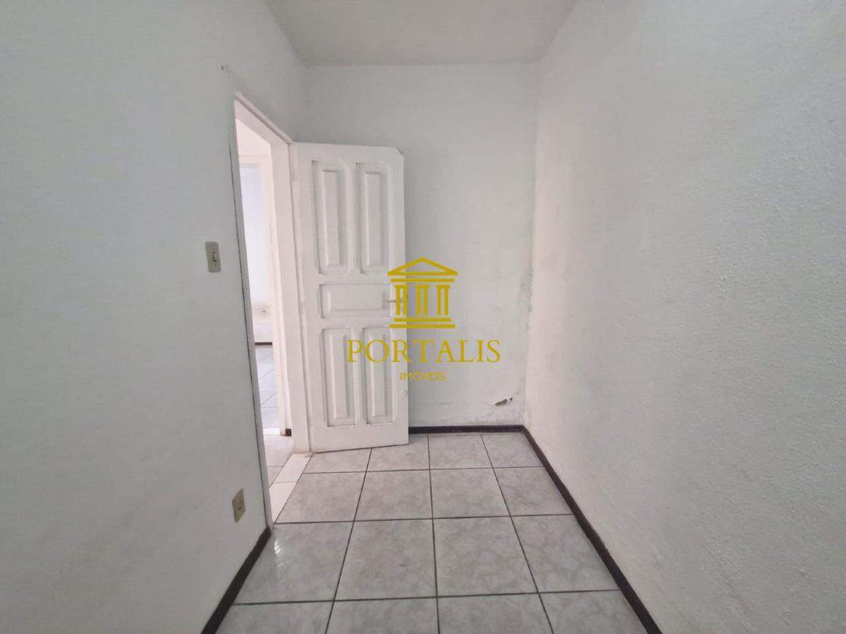 Casa, São Geraldo, 2 Quartos, 0 Vaga