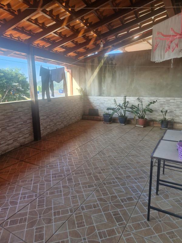 Casa, Jardim Vitória, 4 Quartos, 2 Vagas, 1 Suíte