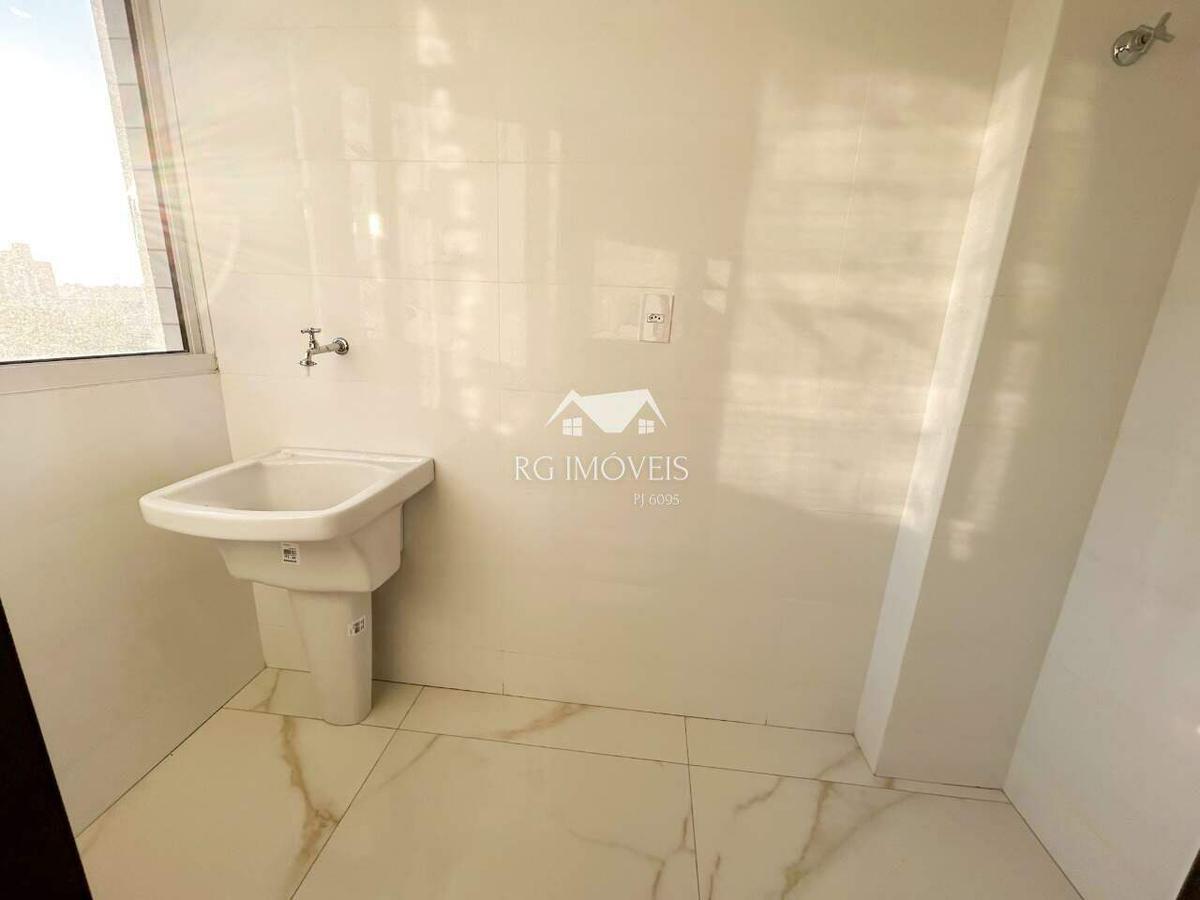 Apartamento, Barreiro, 3 Quartos, 2 Vagas, 1 Suíte