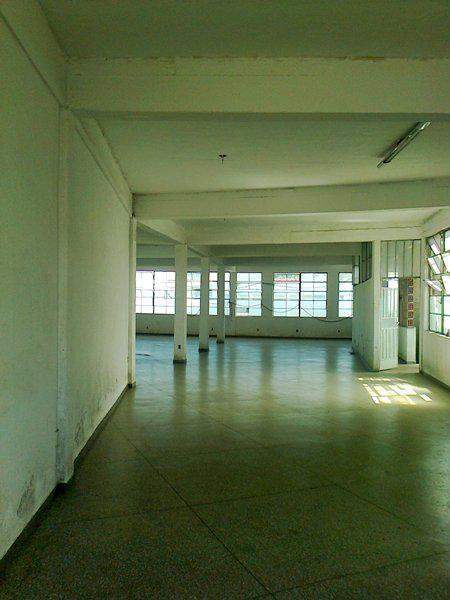 Sala, Industrial, 0 Quarto, 0 Vaga