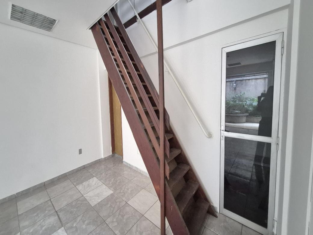 Andar, Savassi, 0 Quarto, 0 Vaga