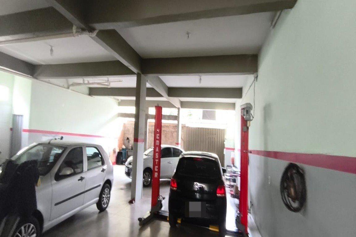 Casa, Ouro Minas, 2 Quartos, 8 Vagas