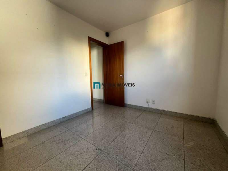 Apartamento, Sagrada Família, 3 Quartos, 2 Vagas, 1 Suíte