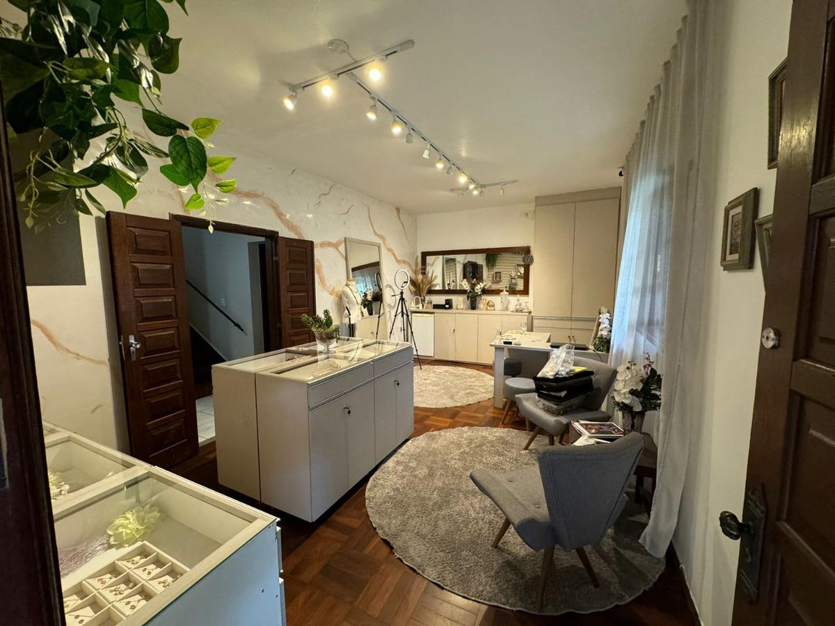 Casa, Colégio Batista, 9 Quartos, 3 Vagas, 2 Suítes