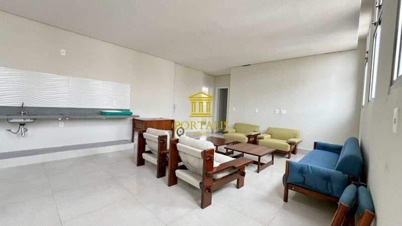 Cobertura, Centro, 2 Quartos, 0 Vaga, 4 Suítes