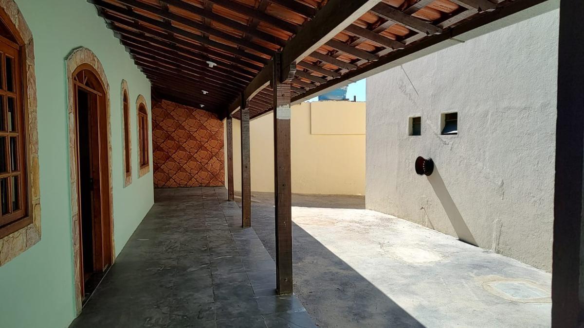 Casa, Piratininga (venda Nova), 3 Quartos, 5 Vagas, 1 Suíte