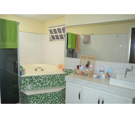 Casa, Castelo, 3 Quartos, 2 Vagas, 1 Suíte