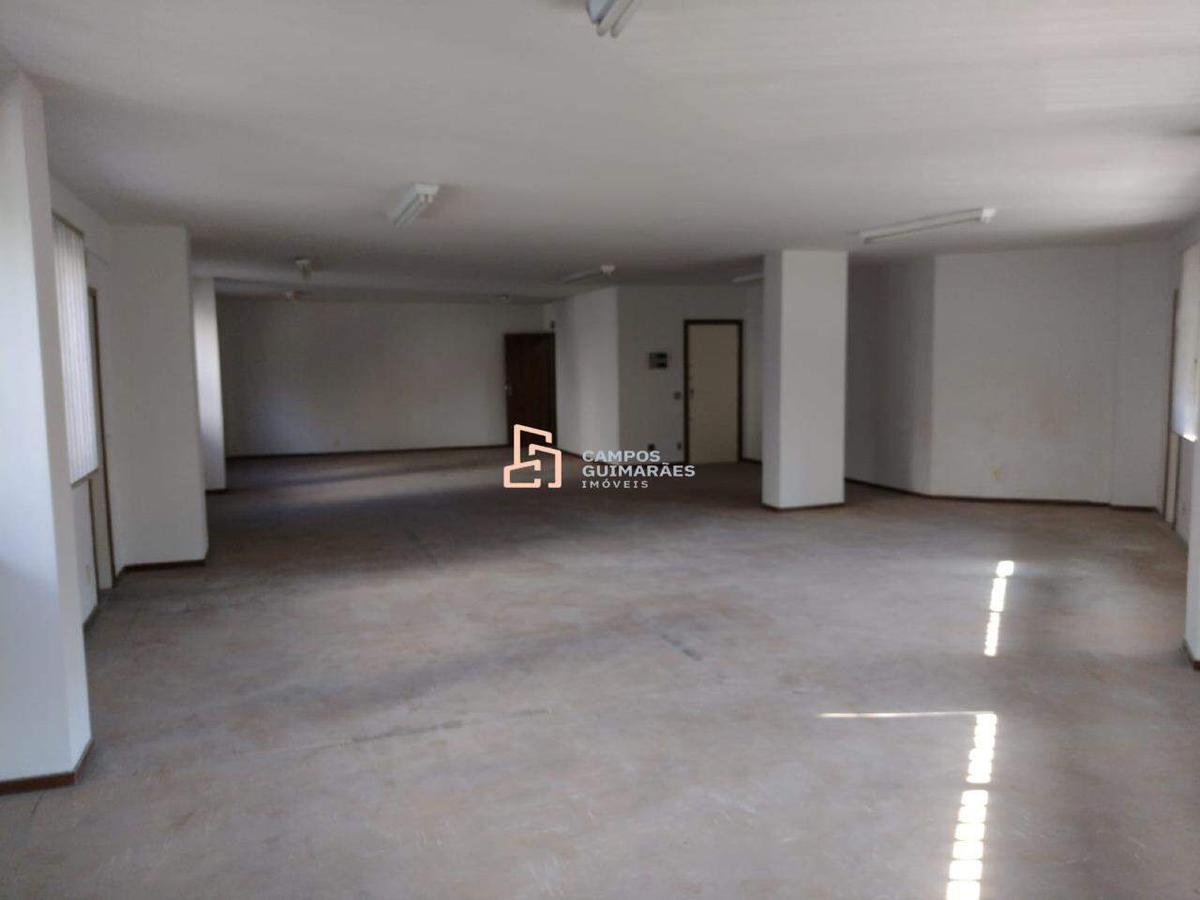 Sala, Centro