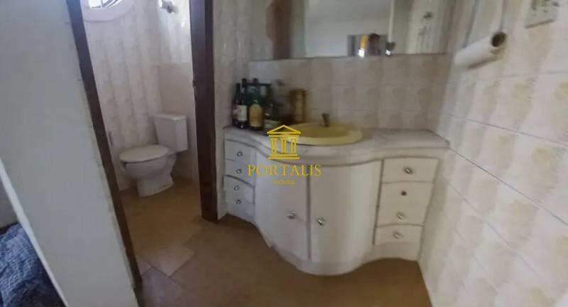 Casa, Cidade Nova, 5 Quartos, 3 Vagas, 1 Suíte