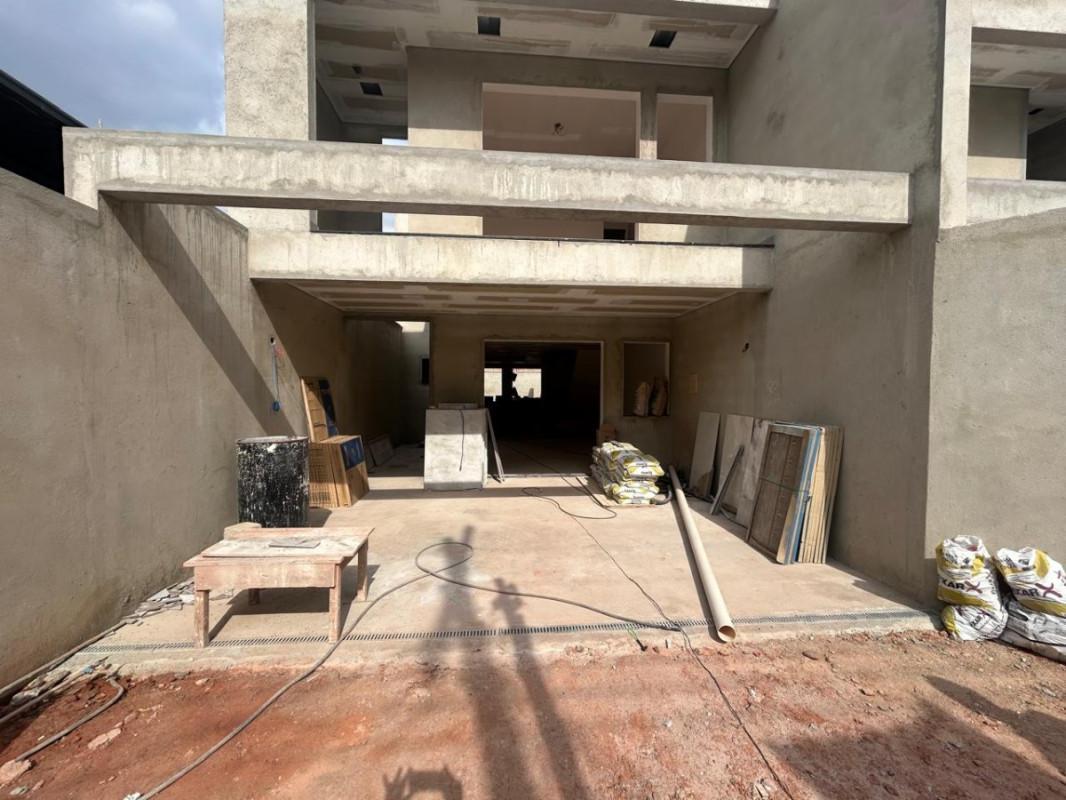 Casa, Cardoso (barreiro), 6 Quartos, 6 Vagas, 1 Suíte