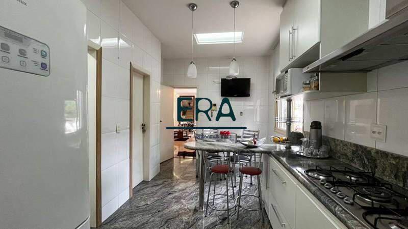 Casa, Paquetá, 4 Quartos, 5 Vagas, 2 Suítes