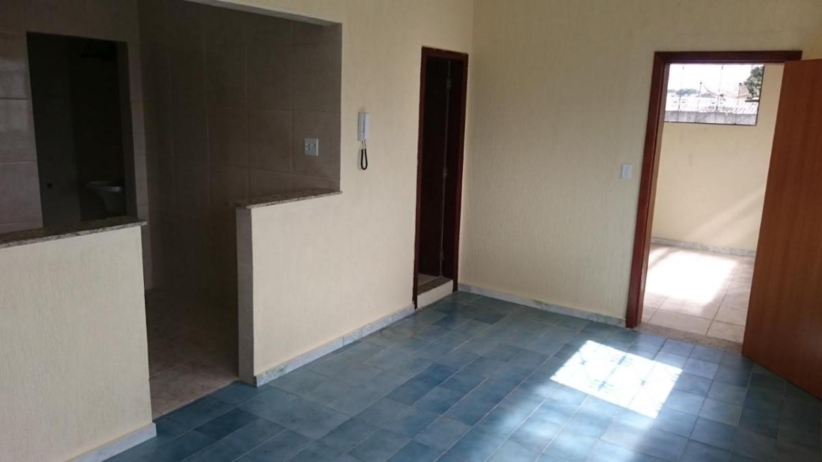 Prédio, Das Industrias I (barreiro), 14 Quartos, 0 Vaga