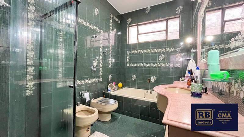 Casa, Luxemburgo, 5 Quartos, 4 Vagas, 2 Suítes