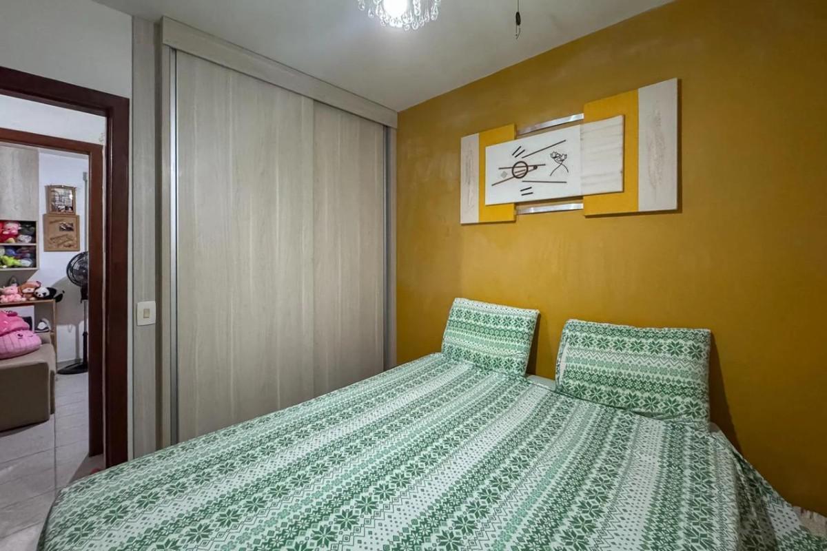 Casa, Fernão Dias, 2 Quartos, 1 Vaga
