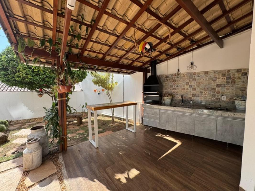Casa, Manacás, 3 Quartos, 4 Vagas, 1 Suíte