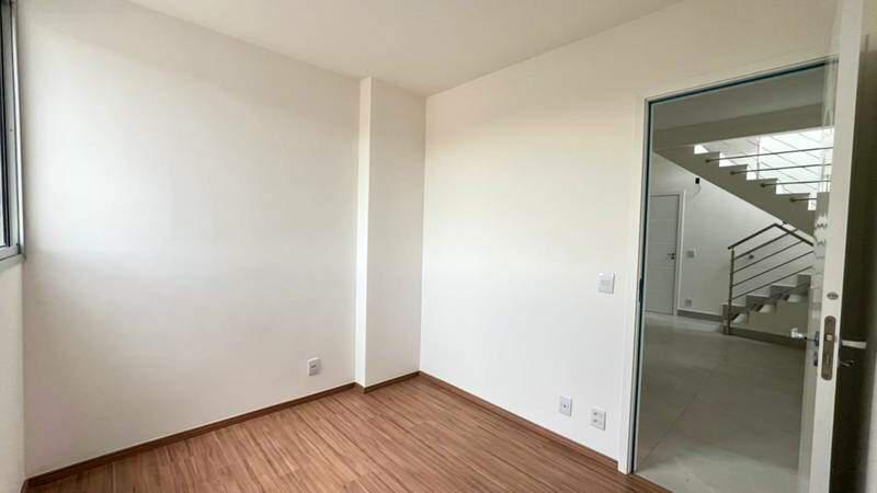 Cobertura, Santa Rosa, 3 Quartos, 2 Vagas, 1 Suíte